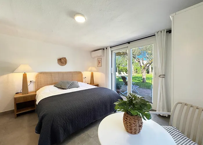 07301 Casa Del Mar *
